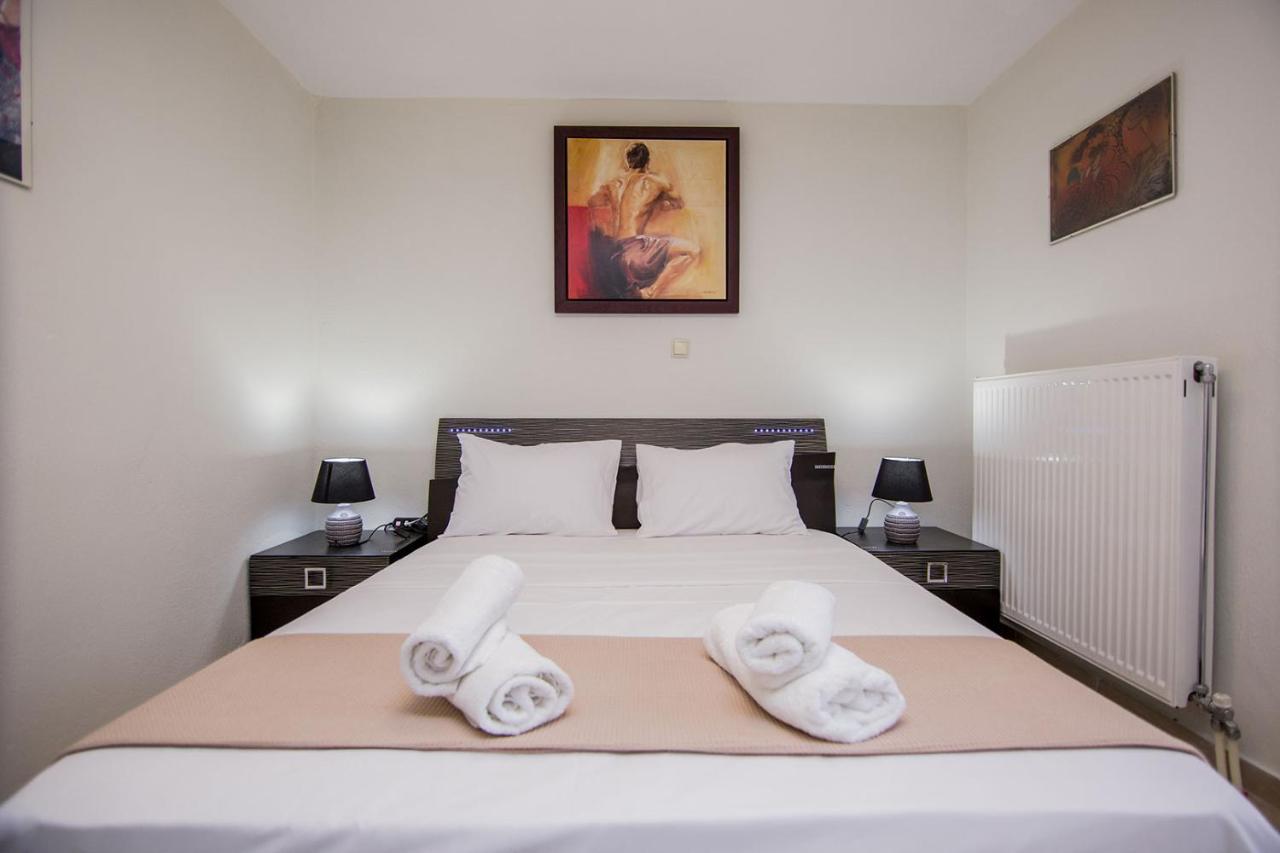 Kasta Bnb Ofrinion Exterior photo