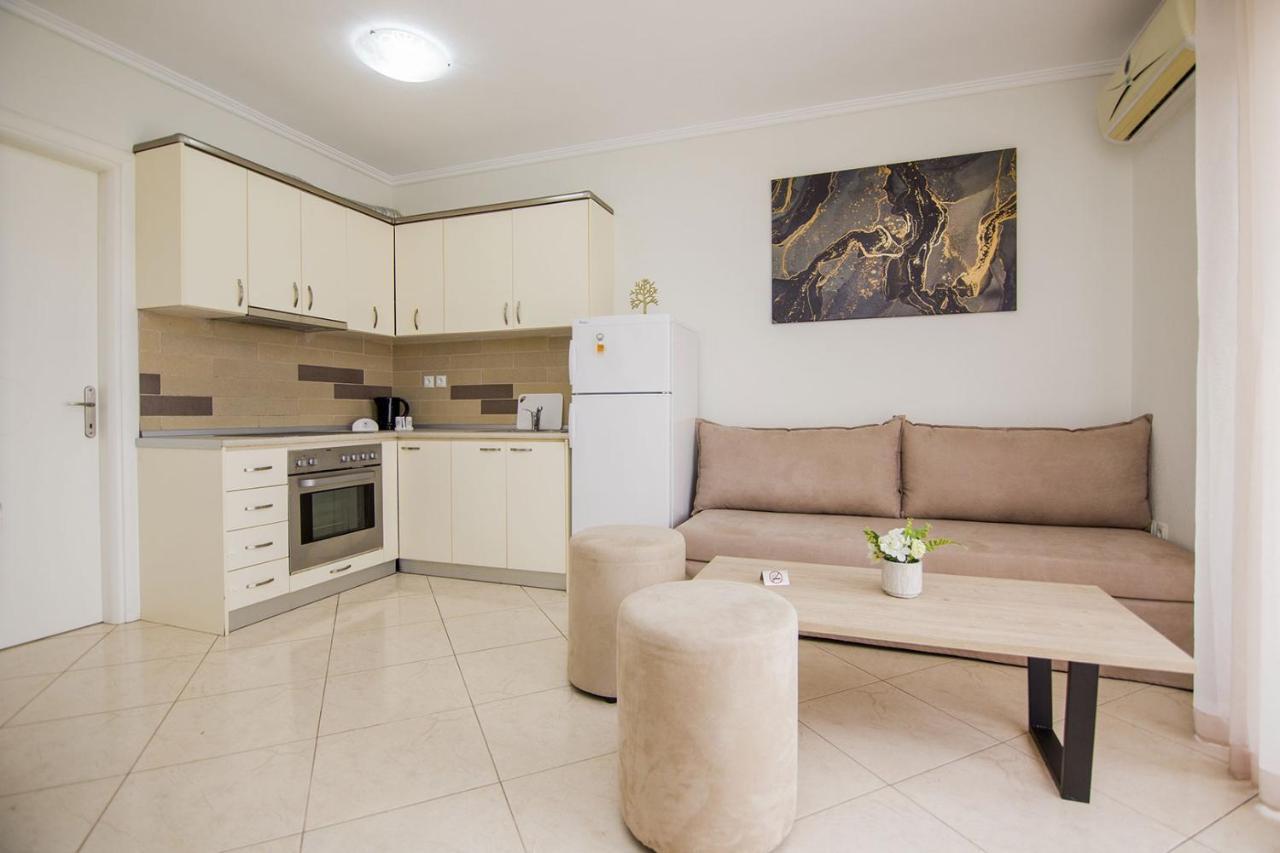 Kasta Bnb Ofrinion Exterior photo
